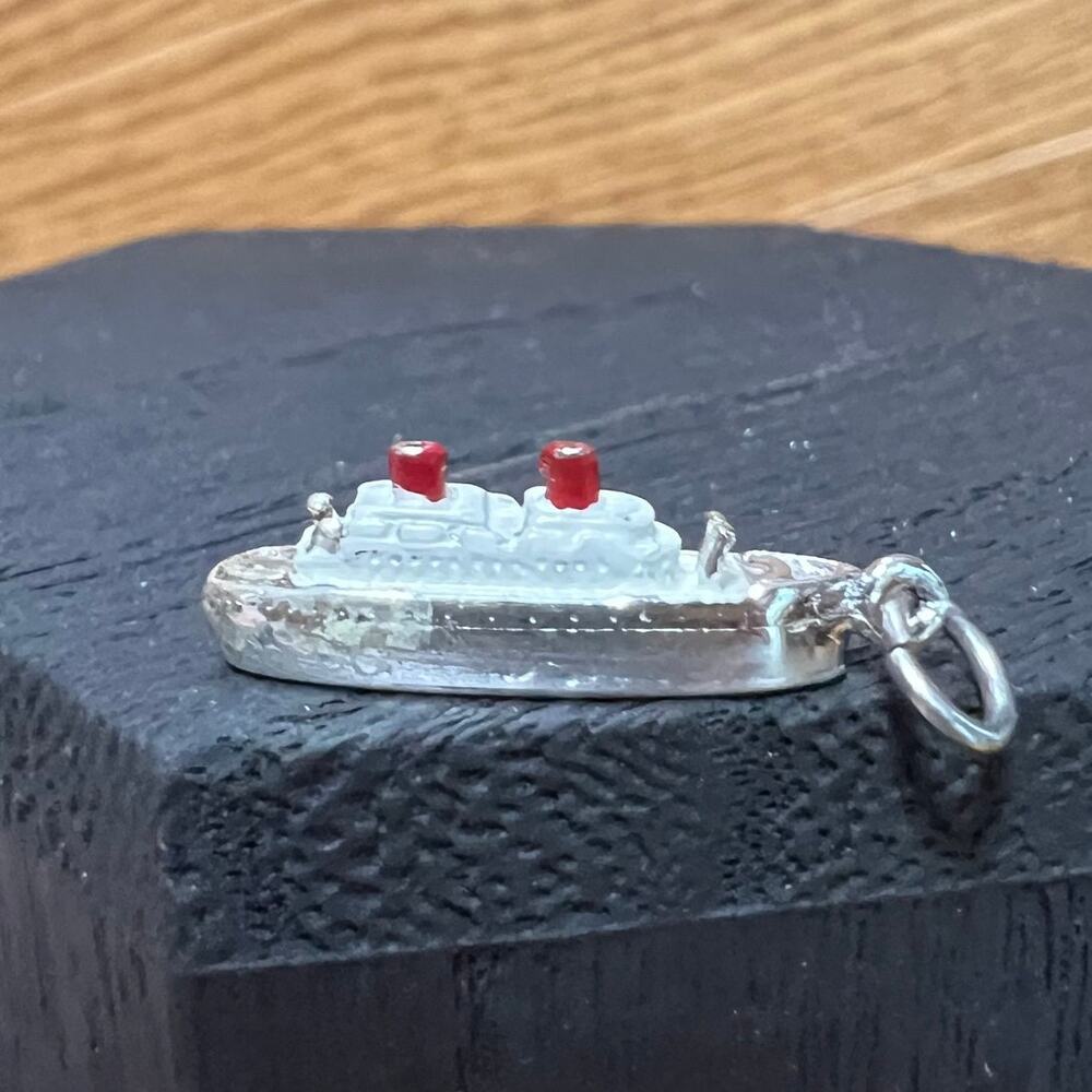 RMS Queen Elizabeth Cunard Ocean Liner Pendant Charm Sterling Silver Cruise Ship
